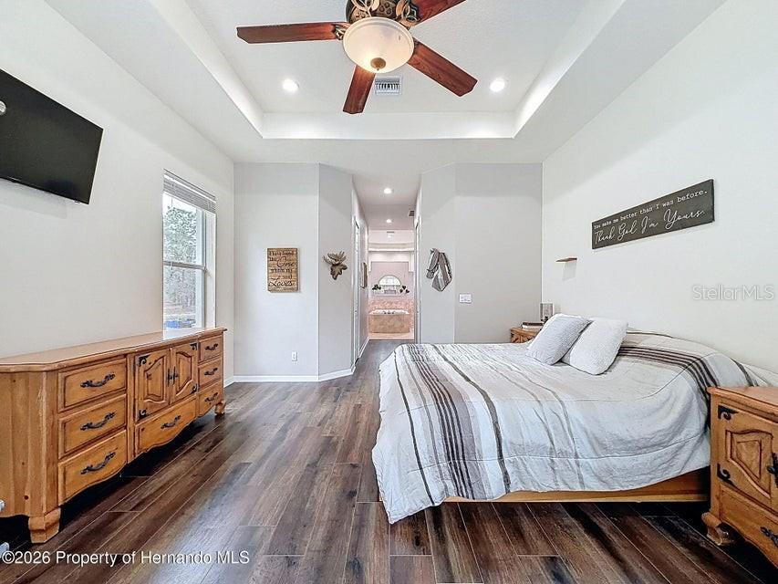 Listing photo id 32 for 12124 Squeeze Avenue