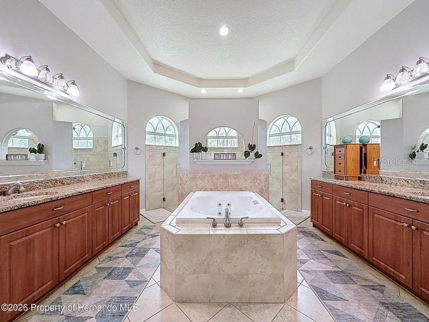 Listing photo id 33 for 12124 Squeeze Avenue