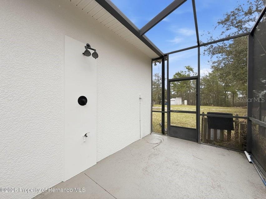 Listing photo id 55 for 12124 Squeeze Avenue