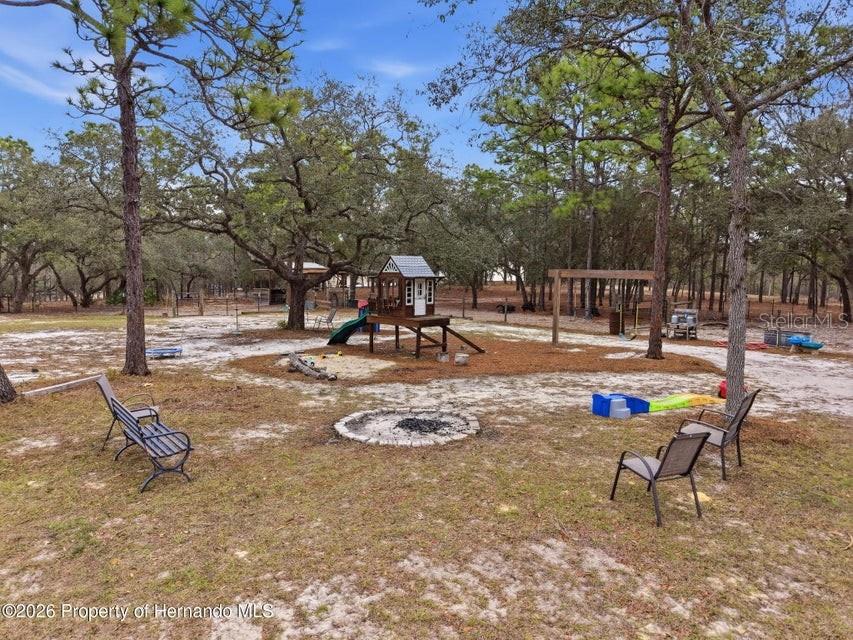 Listing photo id 65 for 12124 Squeeze Avenue