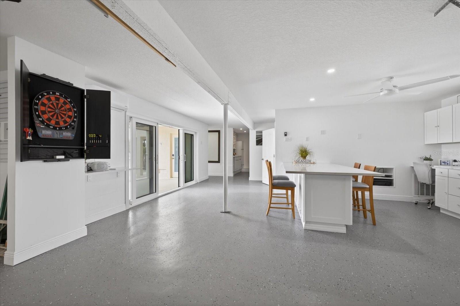 Listing photo id 14 for 4229 Rudder Way