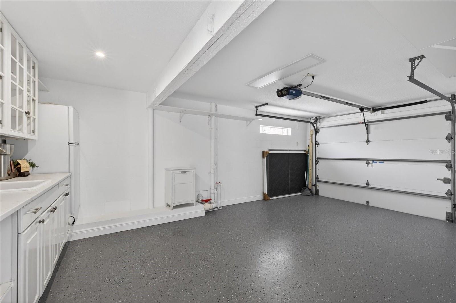 Listing photo id 16 for 4229 Rudder Way