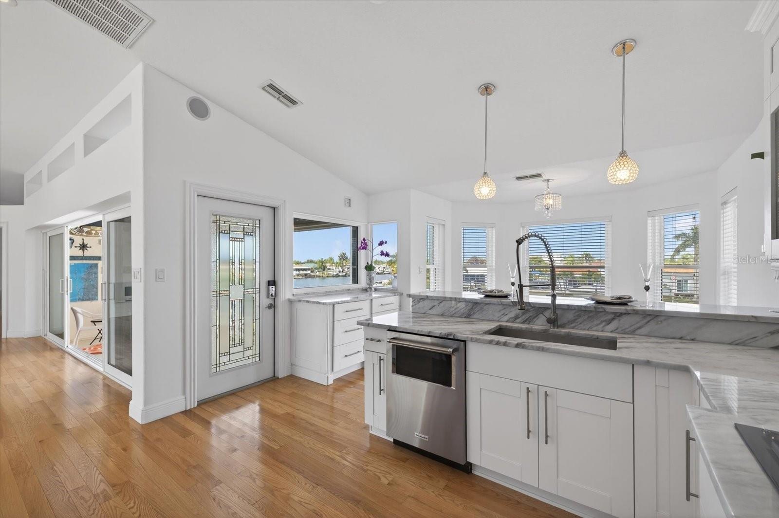 Listing photo id 29 for 4229 Rudder Way