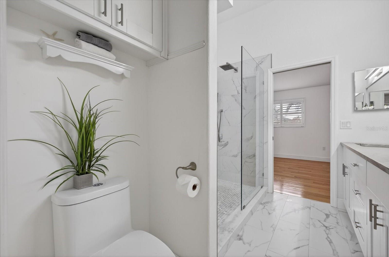 Listing photo id 40 for 4229 Rudder Way