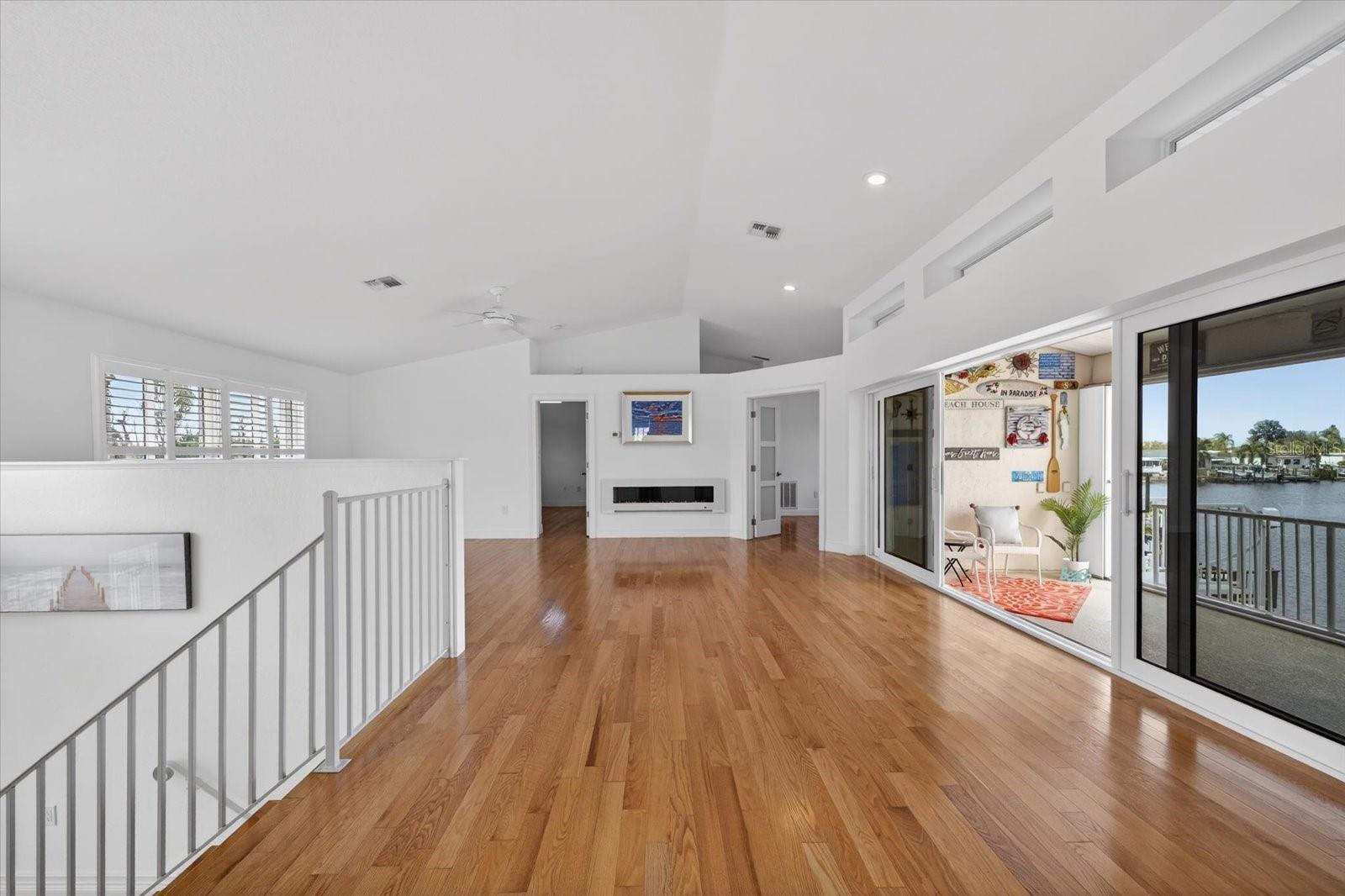 Listing photo id 3 for 4229 Rudder Way