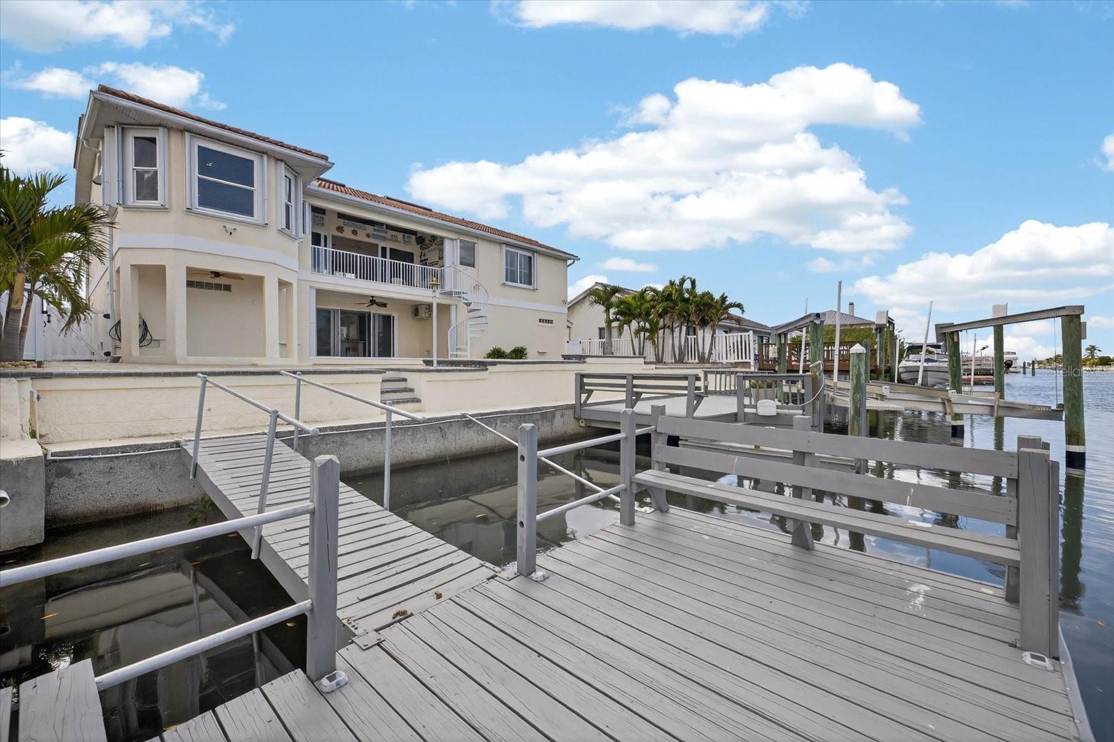 Listing photo id 52 for 4229 Rudder Way