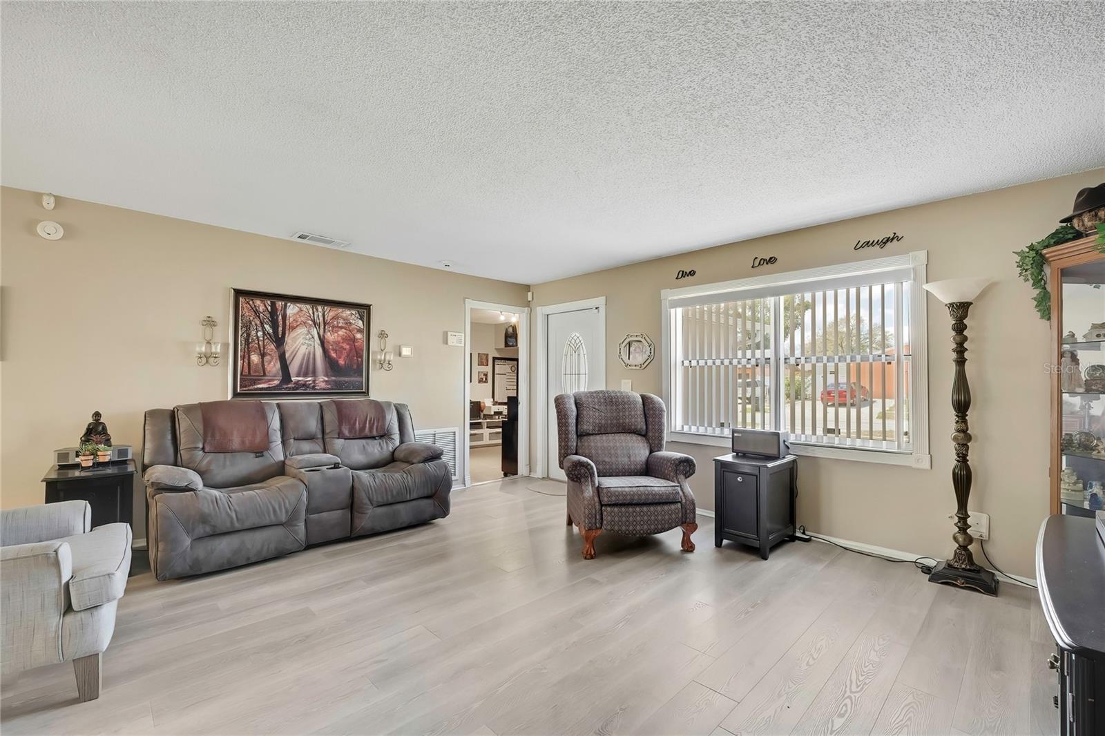 Image 6 of 40 For 13911 Pathfinder Drive