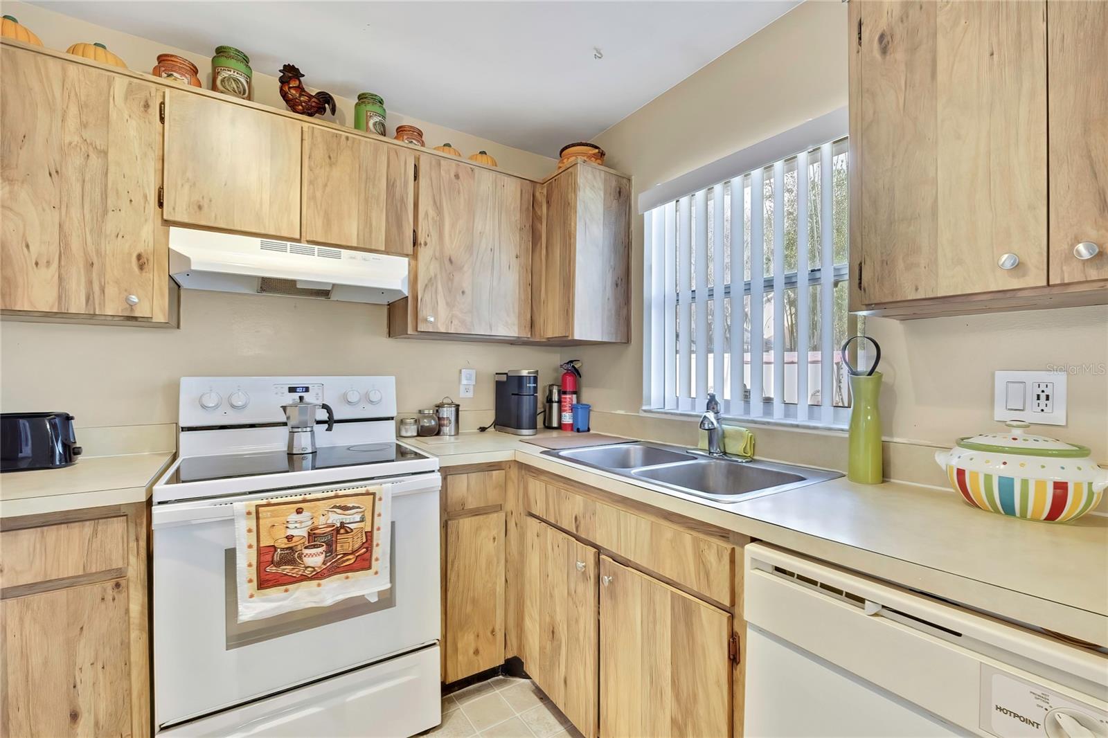 Image 9 of 40 For 13911 Pathfinder Drive