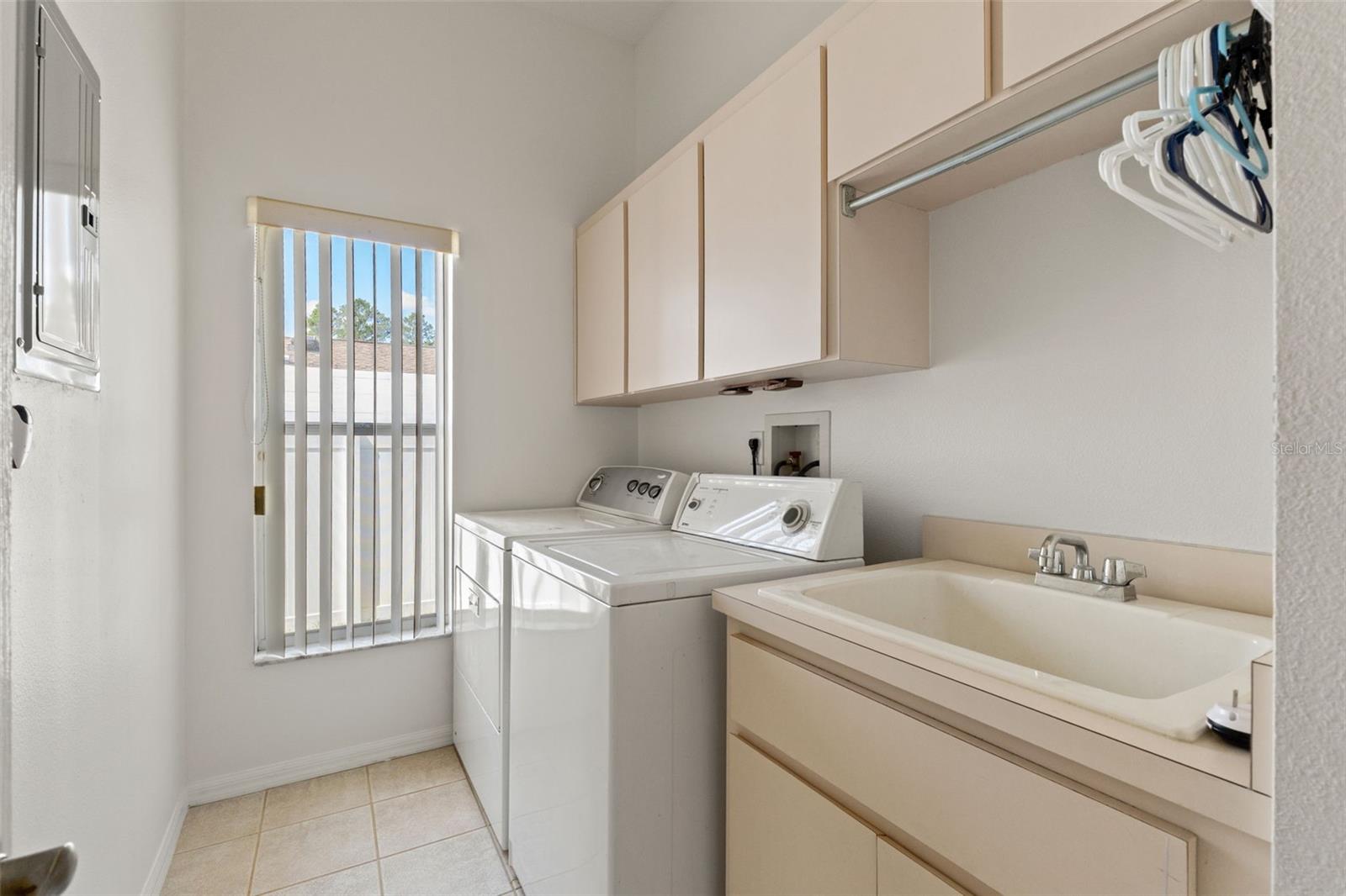 Image 19 of 32 For 11275 Furley Avenue