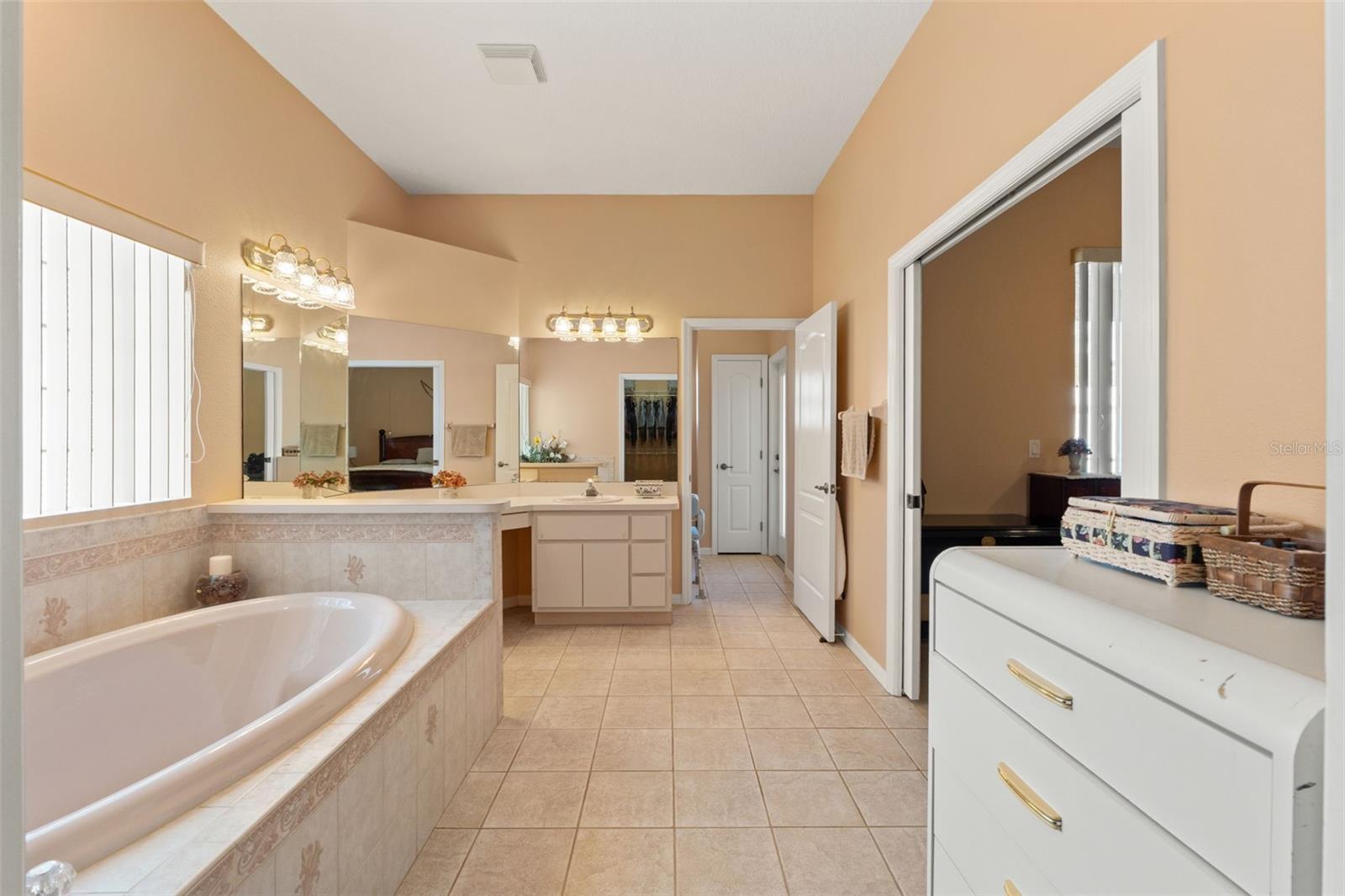 Image 24 of 32 For 11275 Furley Avenue