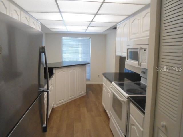 Image 7 of 24 For 2800 Cove Cay Drive 4d