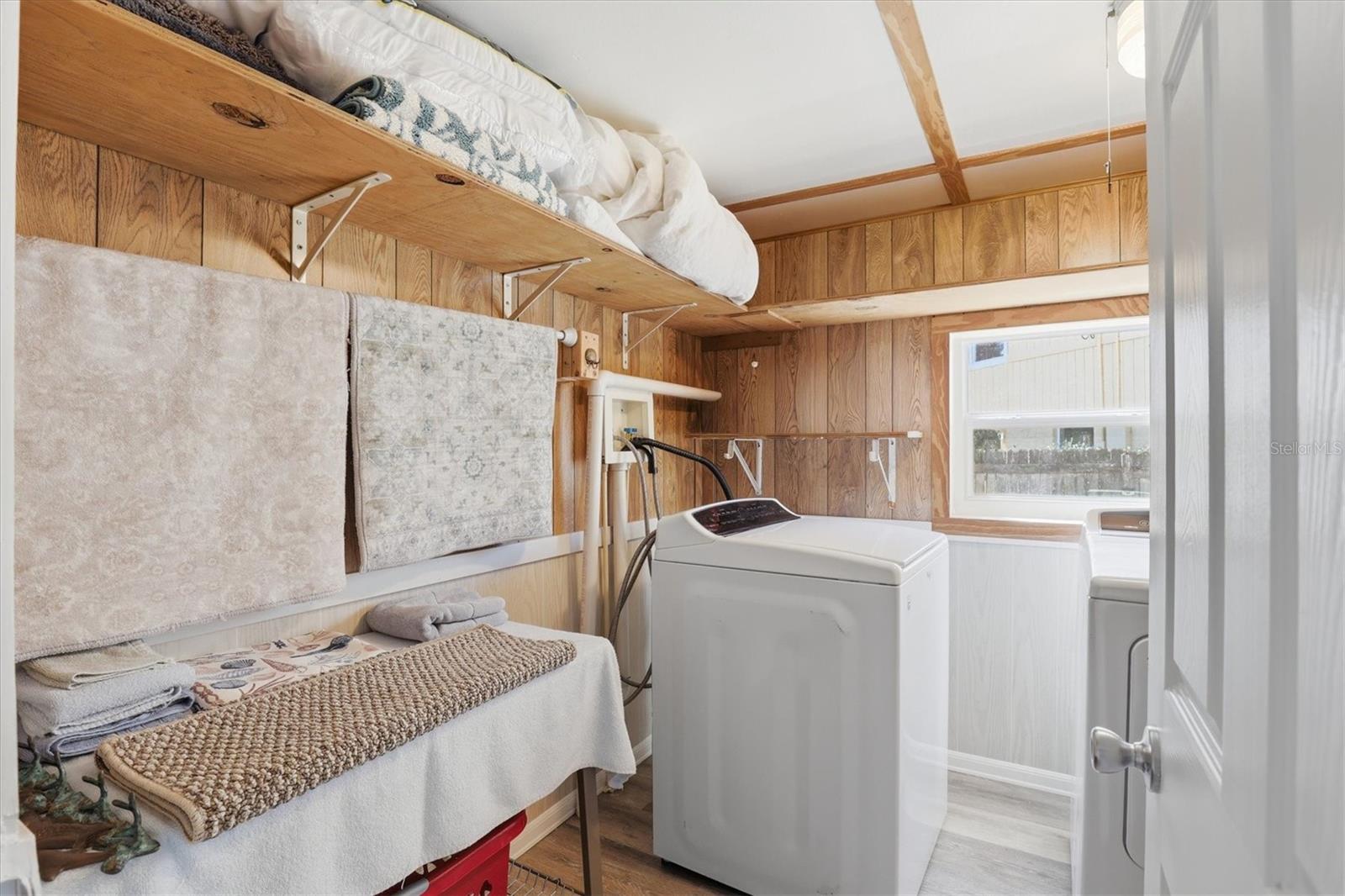 Image 29 of 52 For 5527 Darlene Street