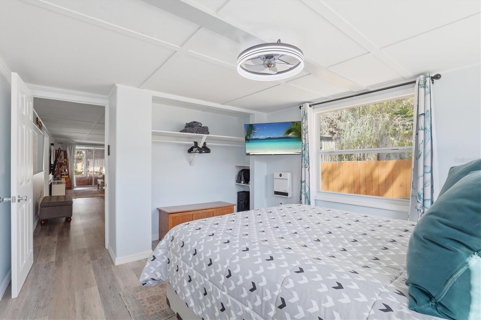 Image 32 of 52 For 5527 Darlene Street