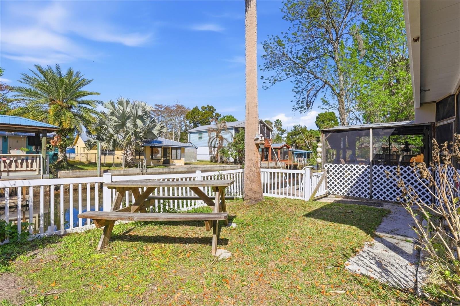 Image 43 of 52 For 5527 Darlene Street