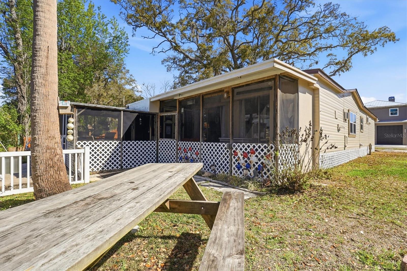 Image 44 of 52 For 5527 Darlene Street