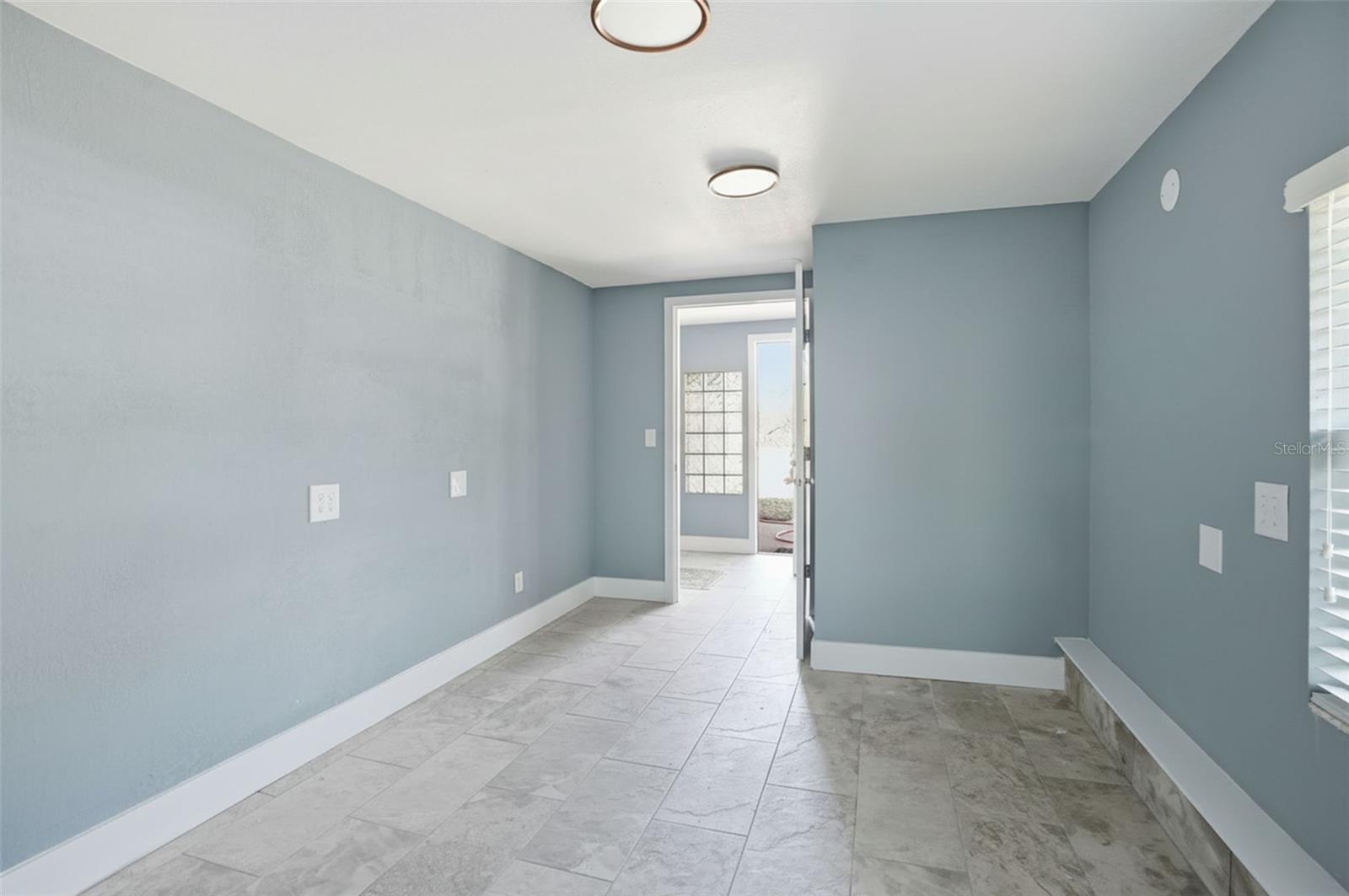 Image 17 of 81 For 15458 Snow Memorial Highway