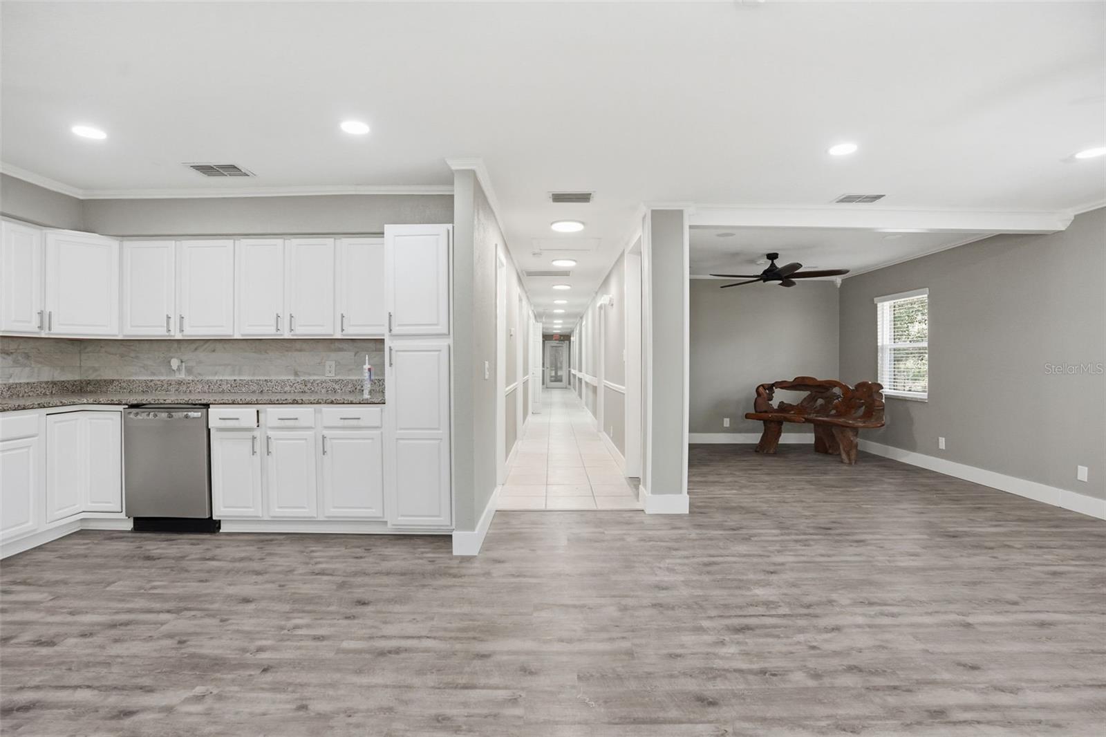 Image 28 of 81 For 15458 Snow Memorial Highway