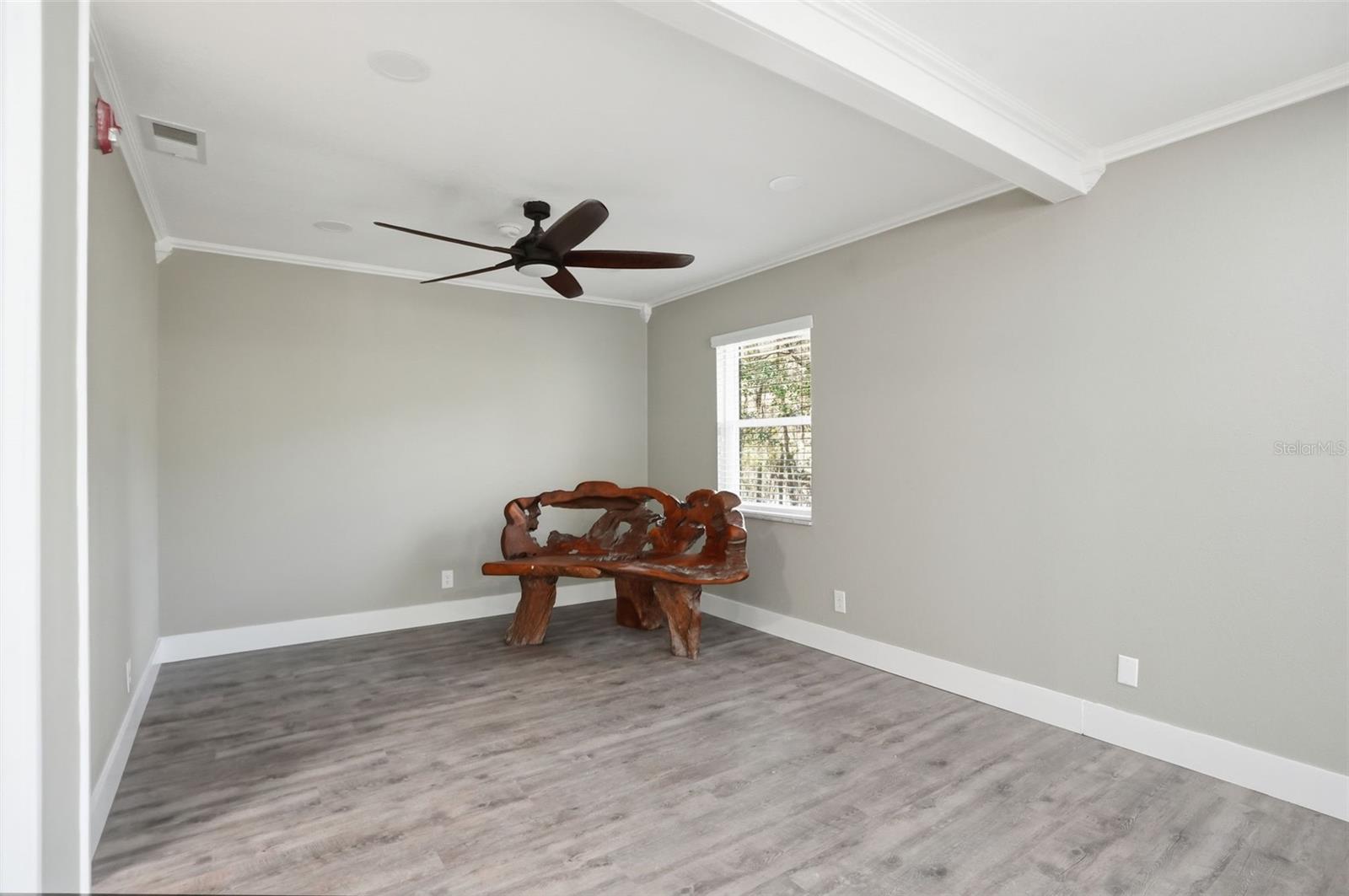 Image 29 of 81 For 15458 Snow Memorial Highway