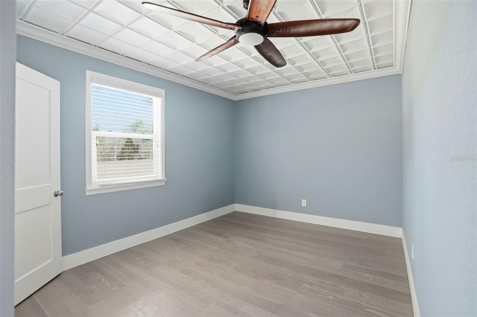 Image 33 of 81 For 15458 Snow Memorial Highway