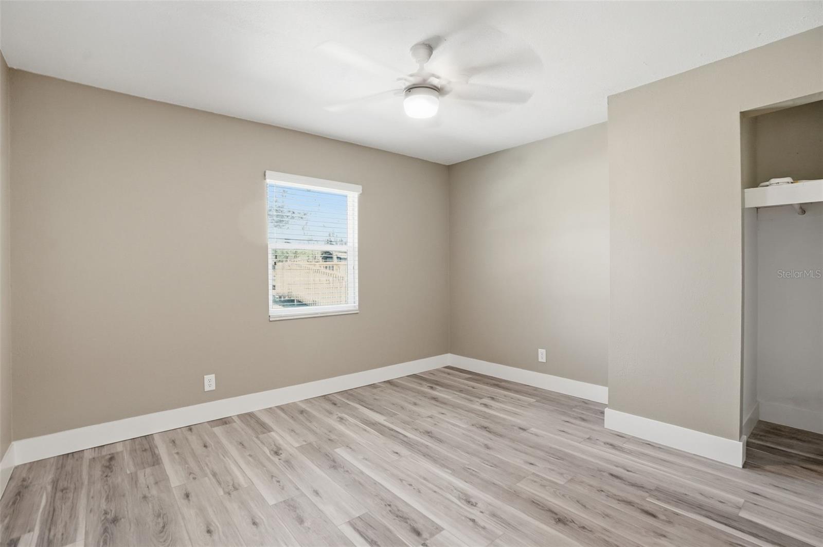 Image 40 of 81 For 15458 Snow Memorial Highway