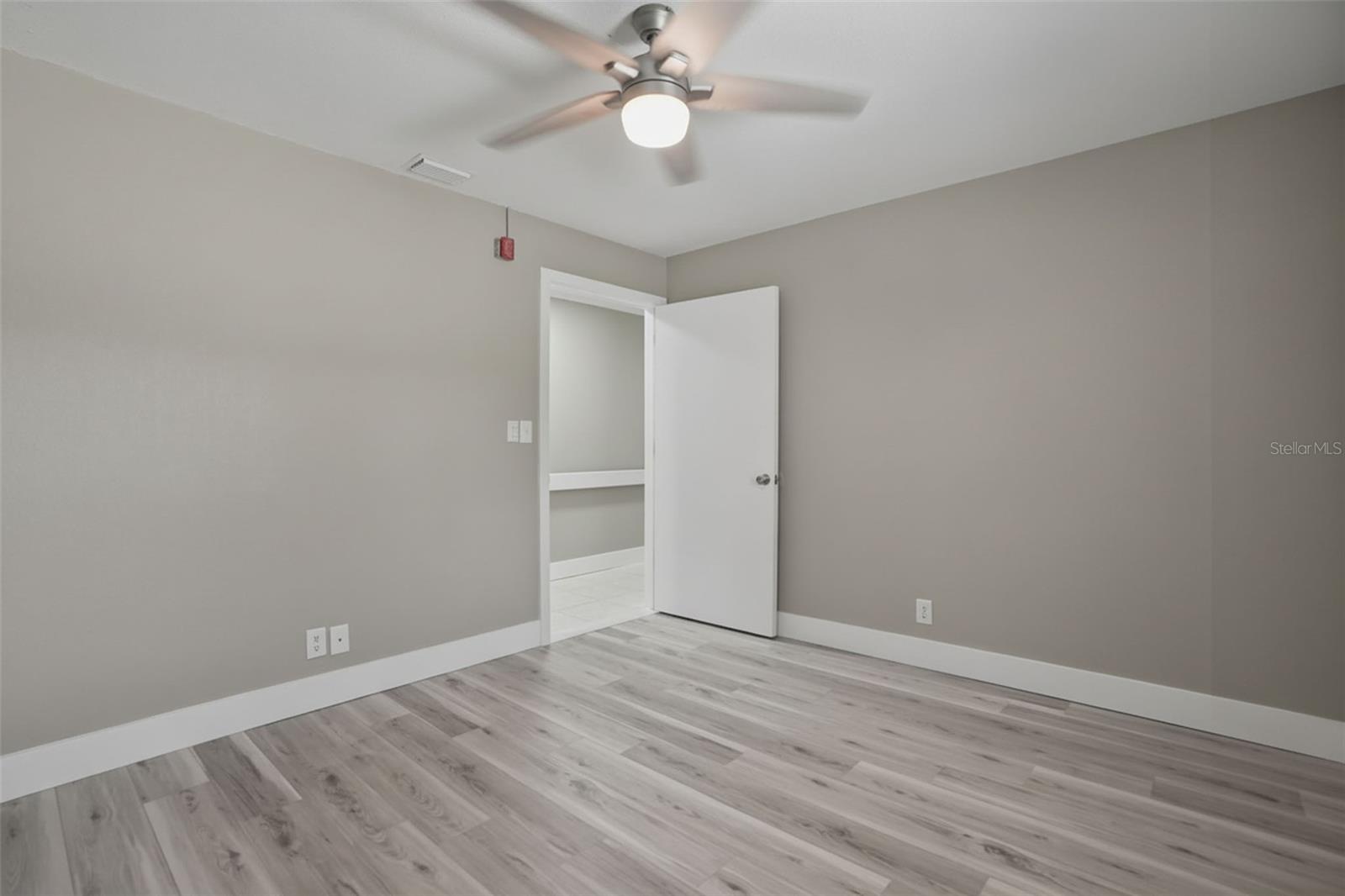 Image 41 of 81 For 15458 Snow Memorial Highway