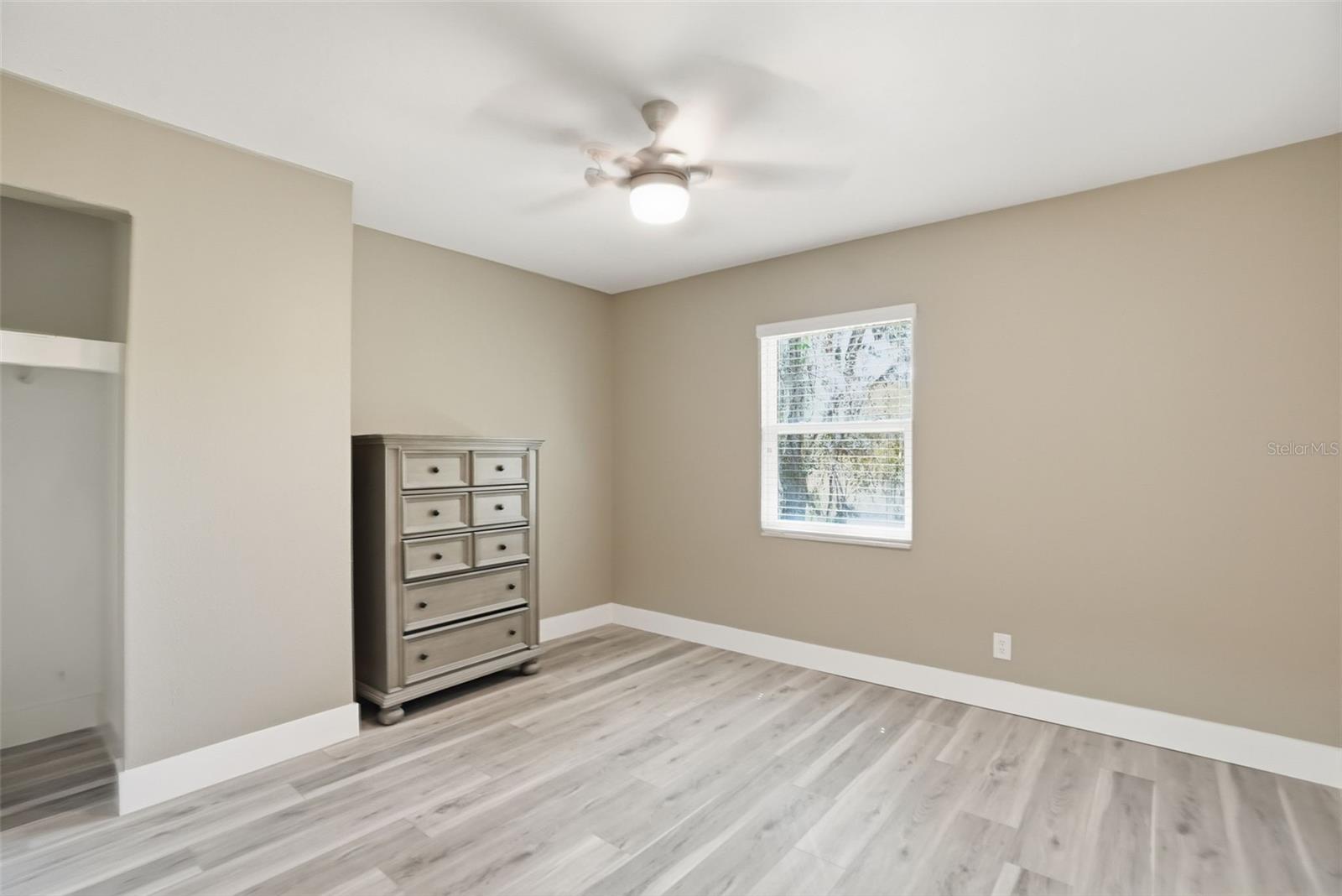 Image 42 of 81 For 15458 Snow Memorial Highway