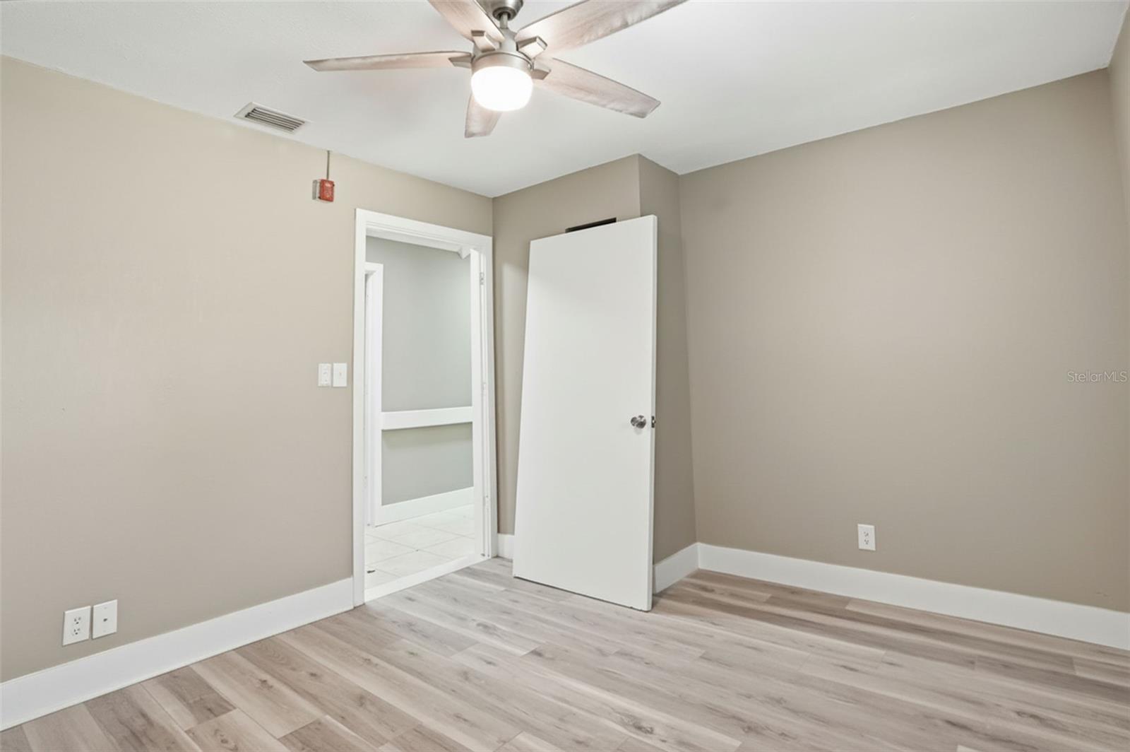 Image 45 of 81 For 15458 Snow Memorial Highway