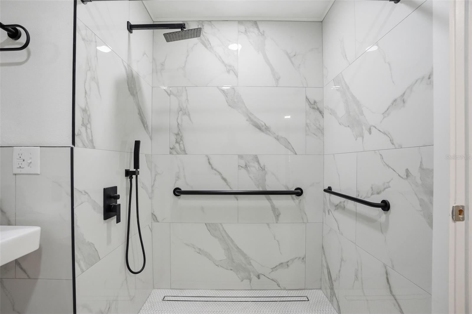 Image 53 of 81 For 15458 Snow Memorial Highway