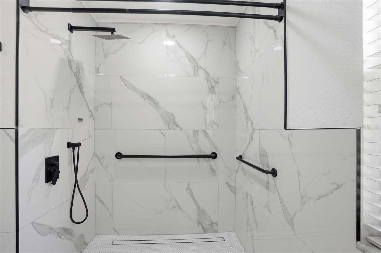 Image 55 of 81 For 15458 Snow Memorial Highway