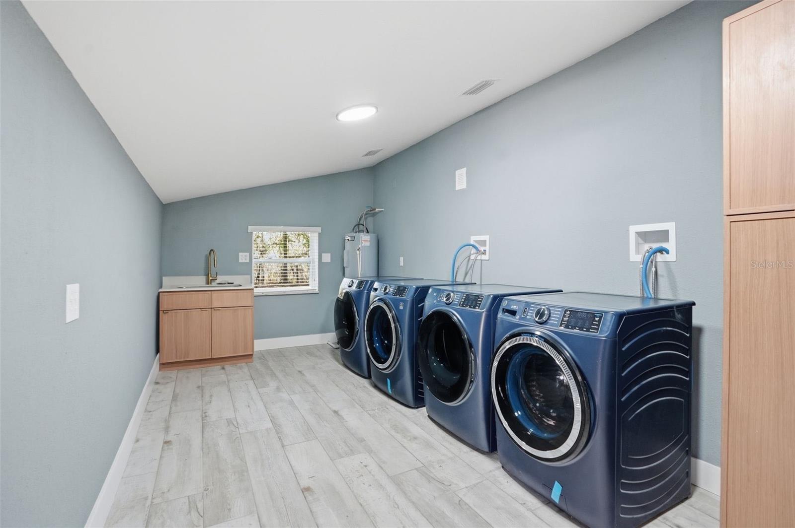 Image 57 of 81 For 15458 Snow Memorial Highway