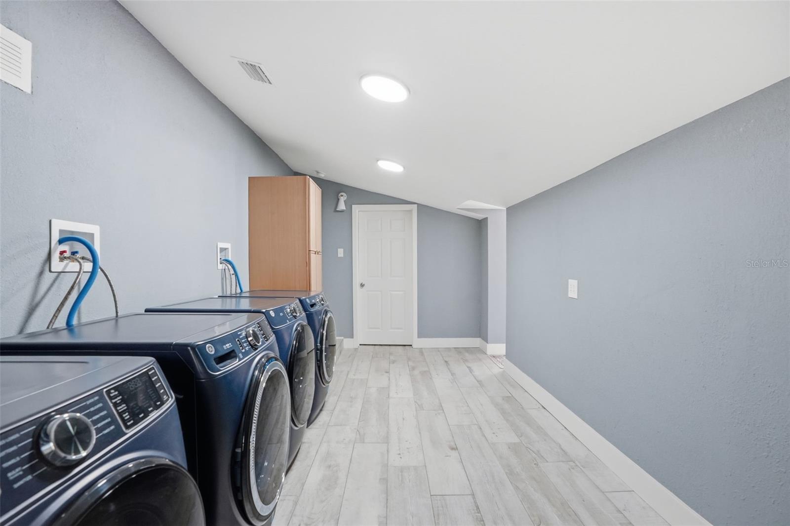 Image 58 of 81 For 15458 Snow Memorial Highway