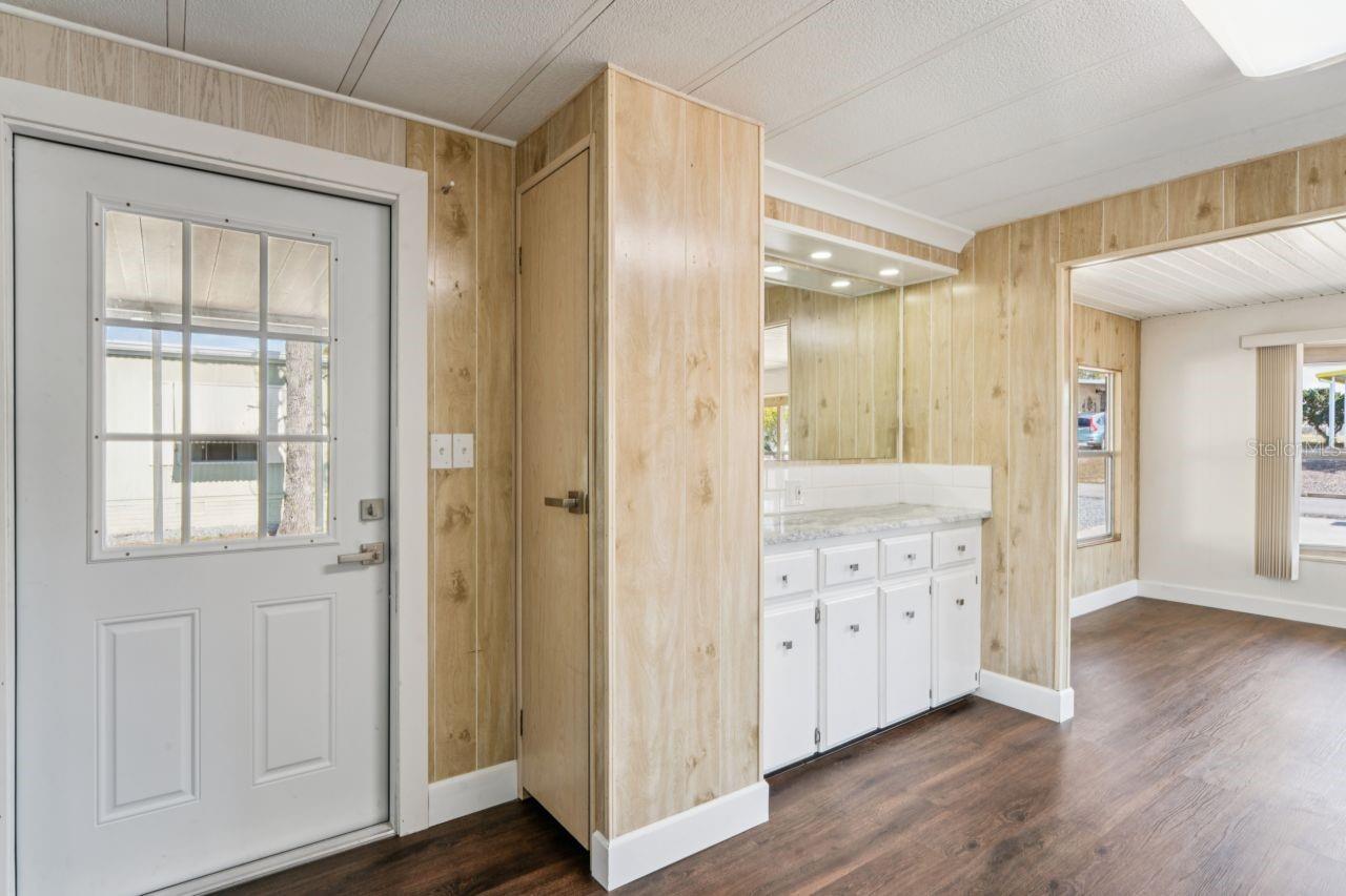 Image 13 of 41 For 15071 Rialto Avenue