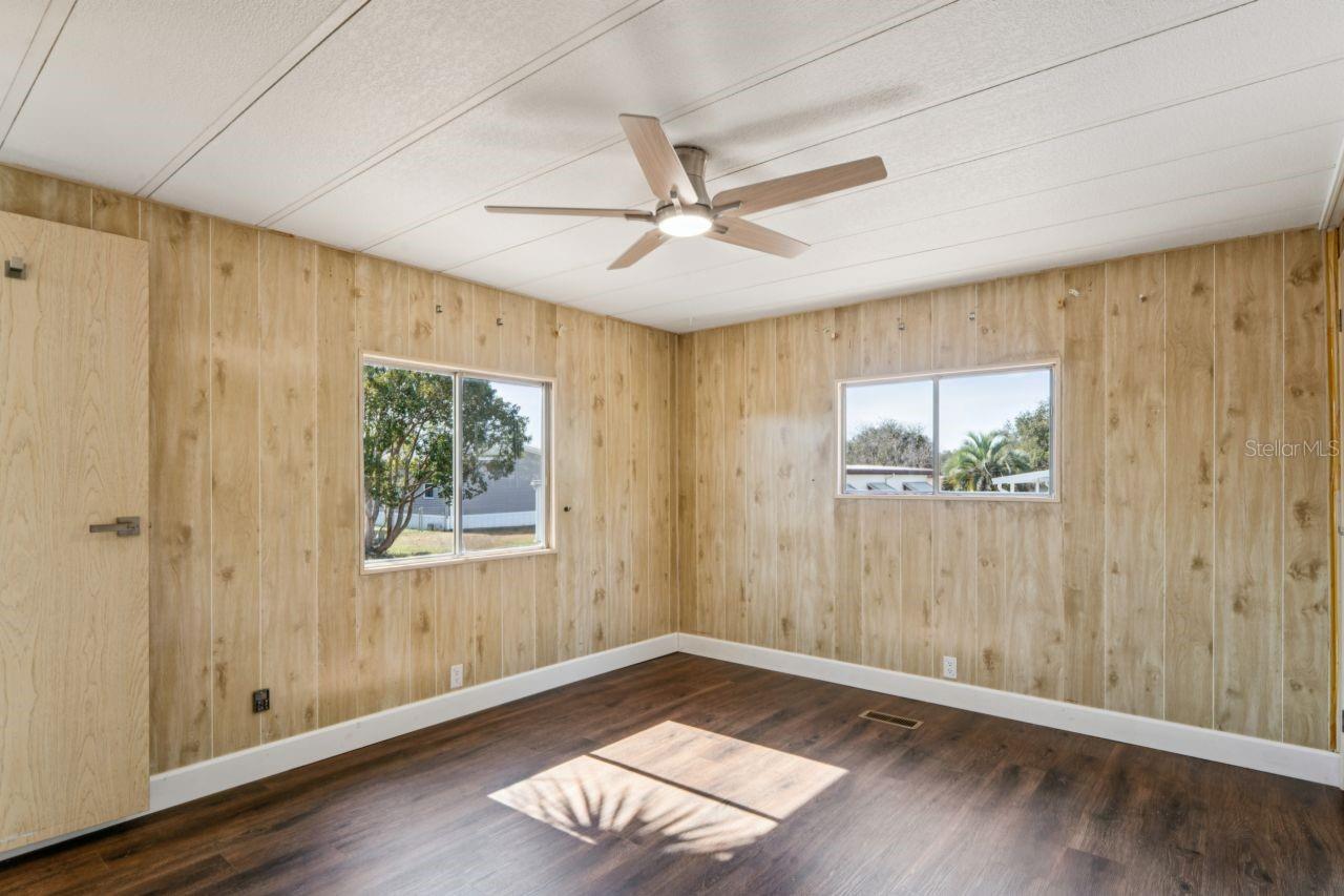 Image 16 of 41 For 15071 Rialto Avenue