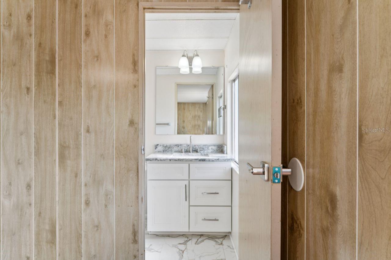 Image 17 of 41 For 15071 Rialto Avenue