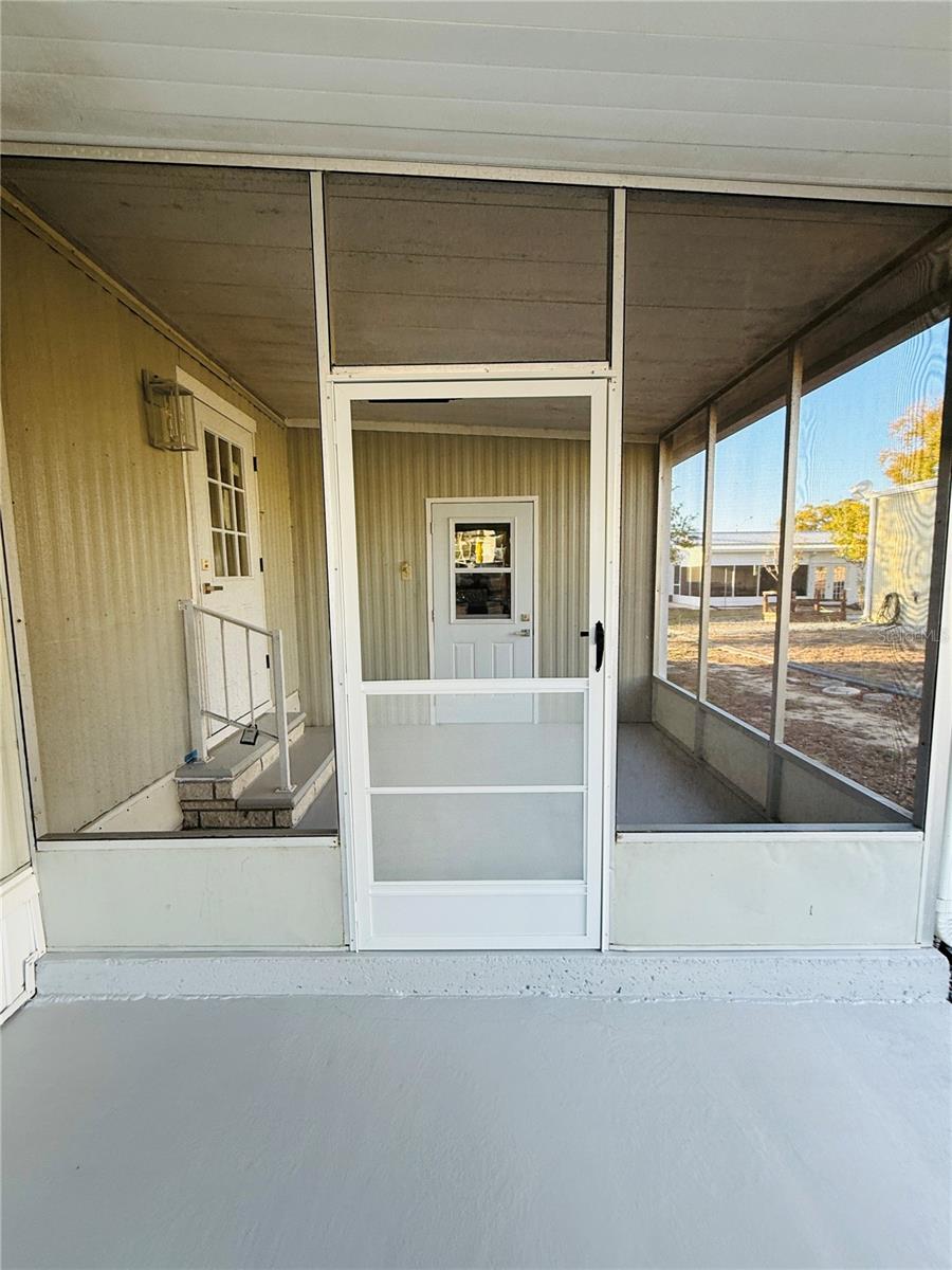 Image 25 of 41 For 15071 Rialto Avenue