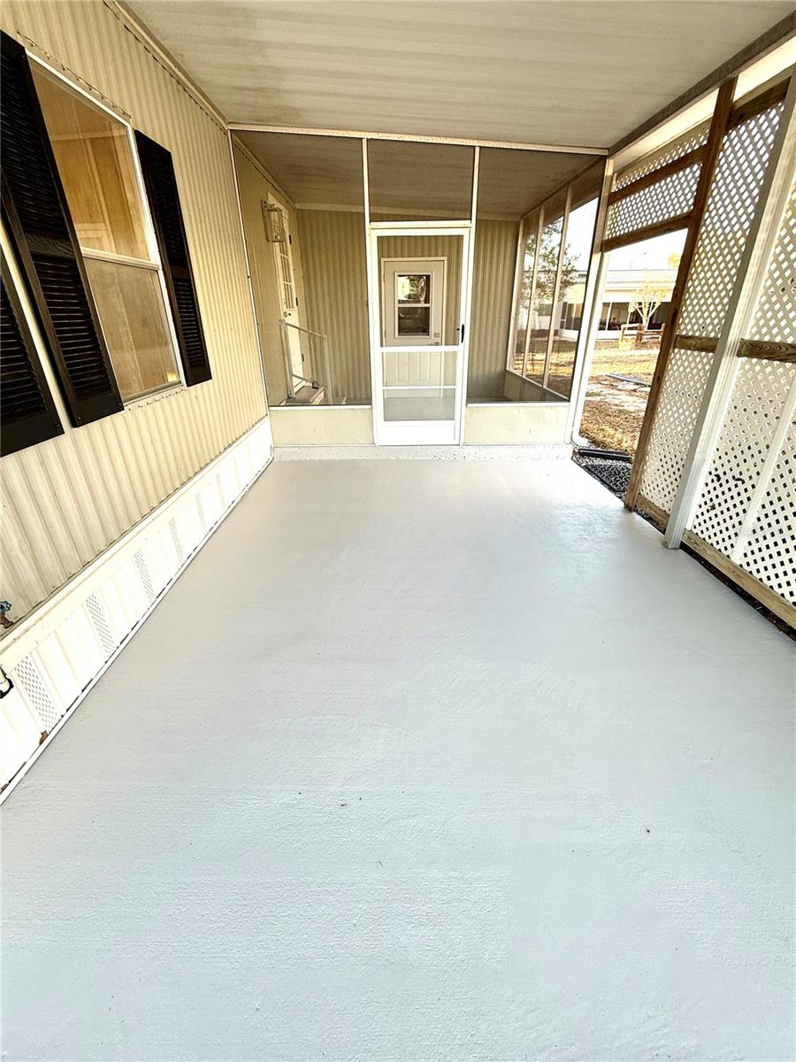 Image 26 of 41 For 15071 Rialto Avenue