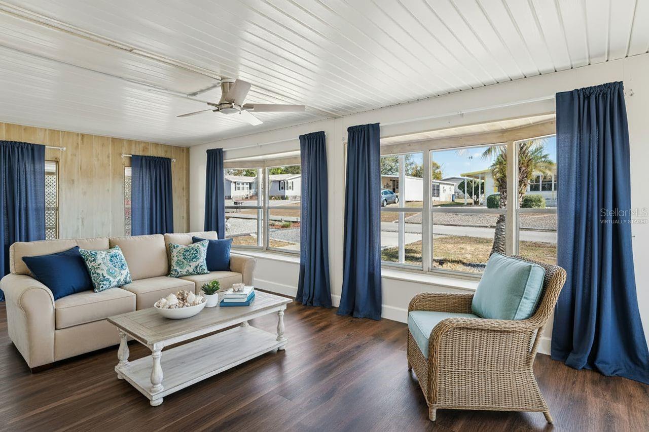 Image 8 of 41 For 15071 Rialto Avenue