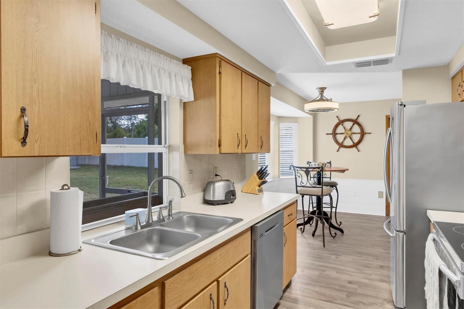 Image 10 of 34 For 5284 Hanford Avenue