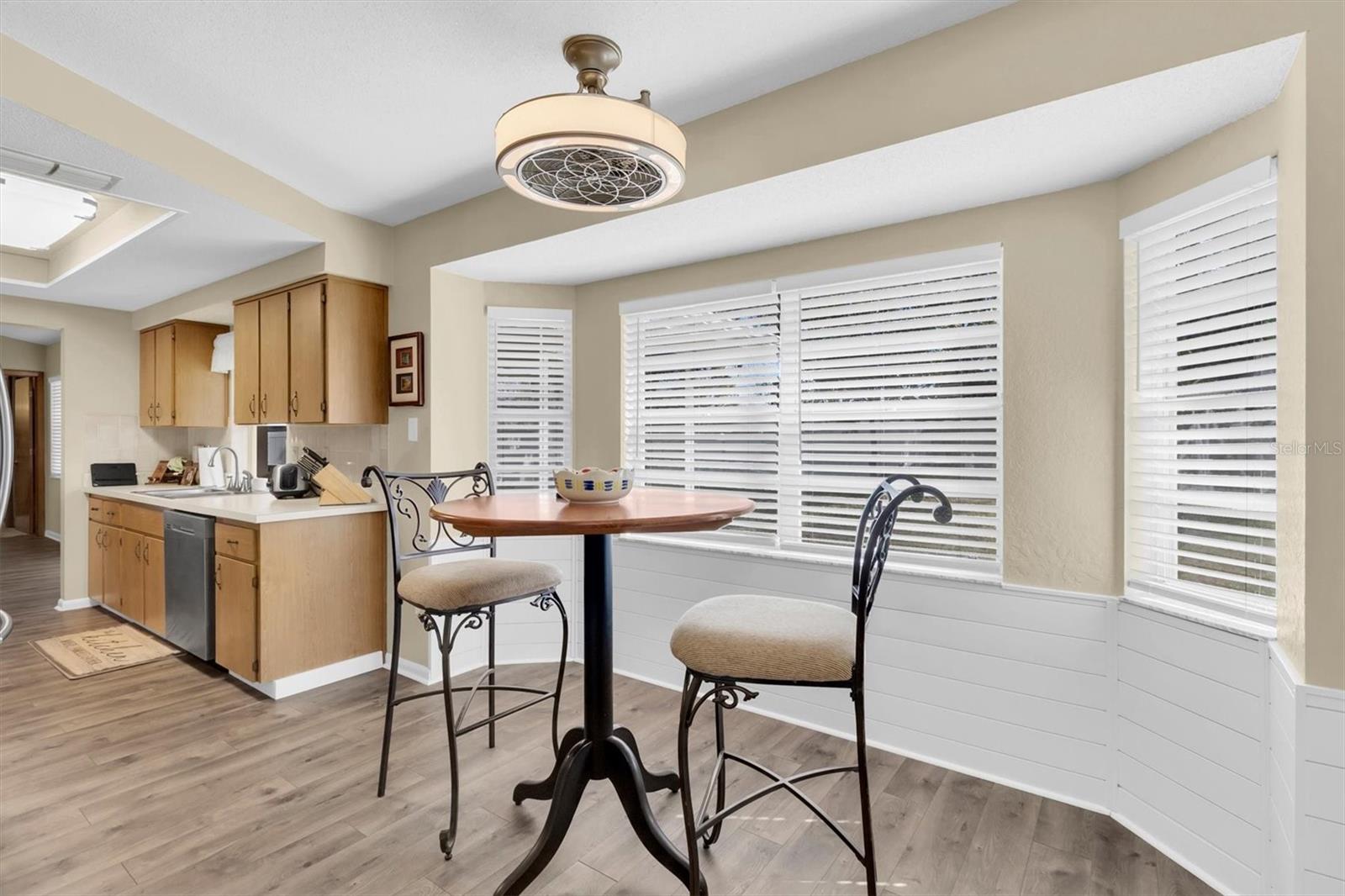 Image 11 of 34 For 5284 Hanford Avenue