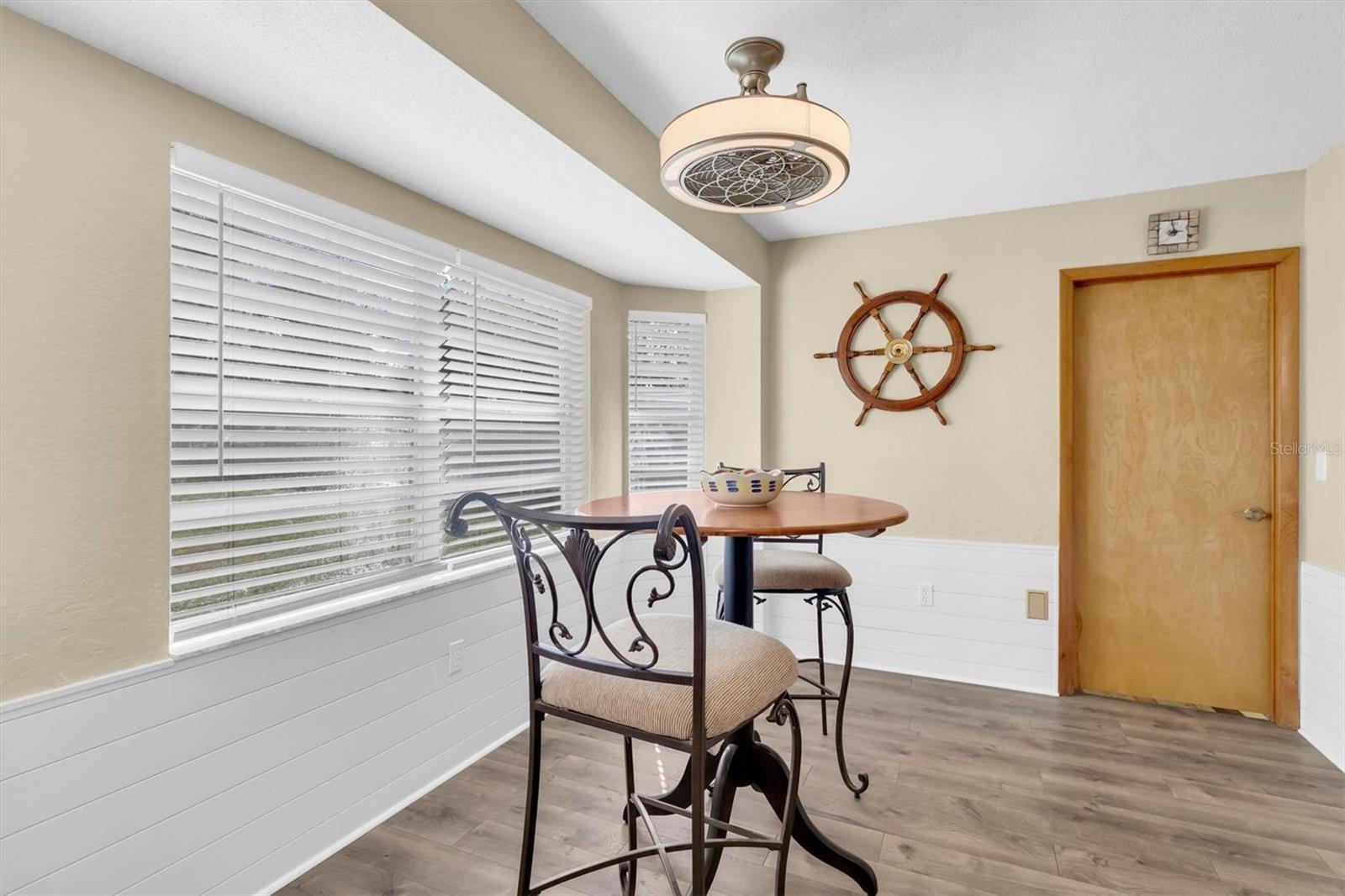 Image 12 of 34 For 5284 Hanford Avenue