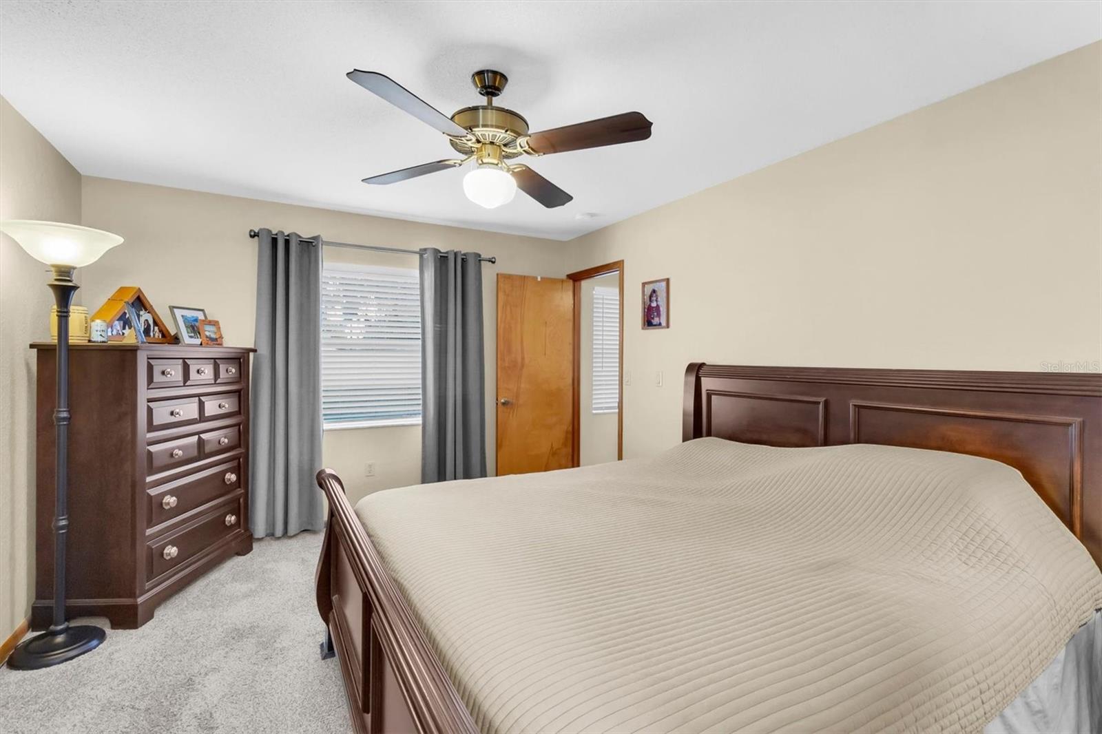 Image 15 of 34 For 5284 Hanford Avenue