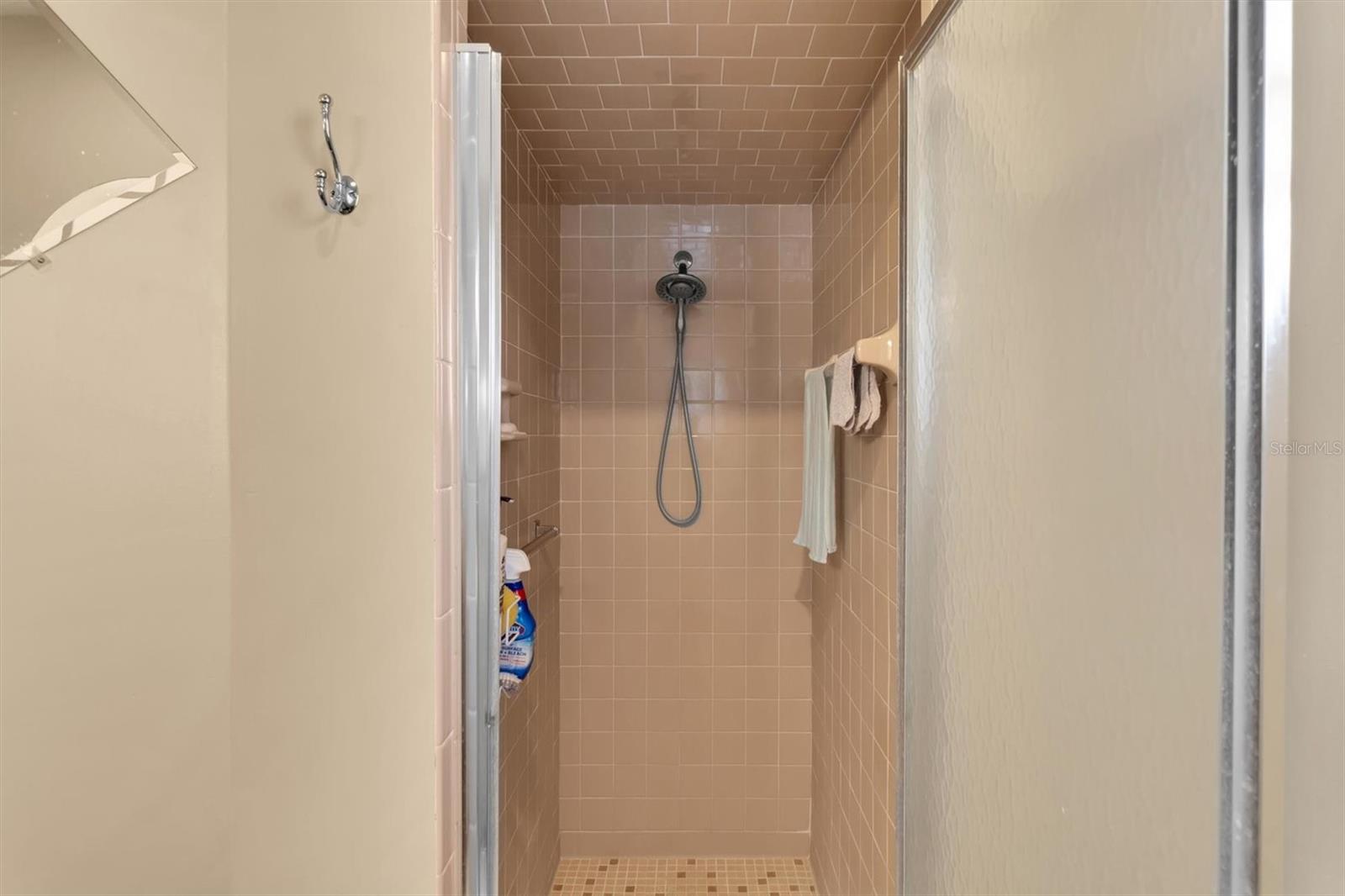 Image 17 of 34 For 5284 Hanford Avenue