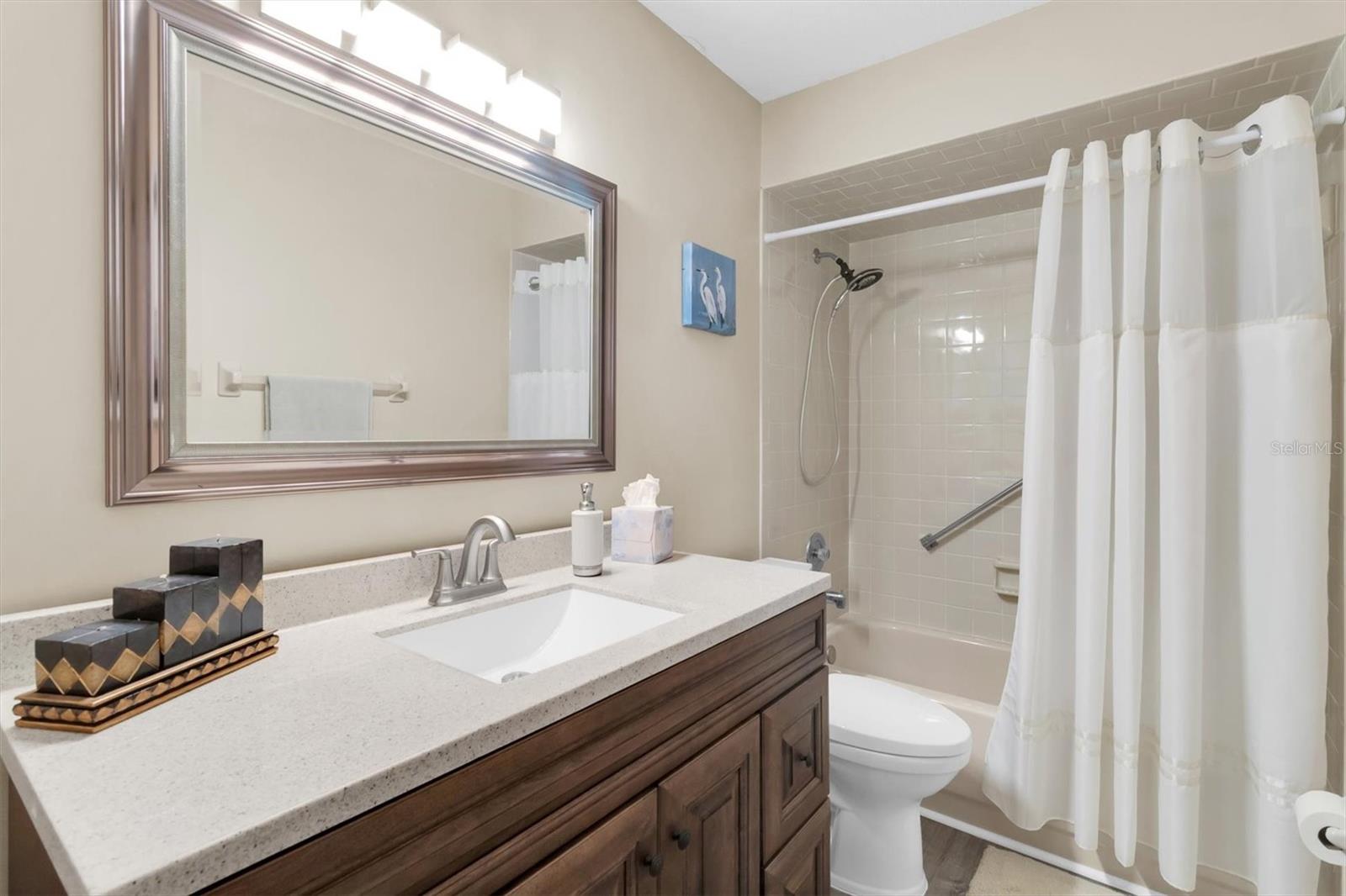 Image 20 of 34 For 5284 Hanford Avenue