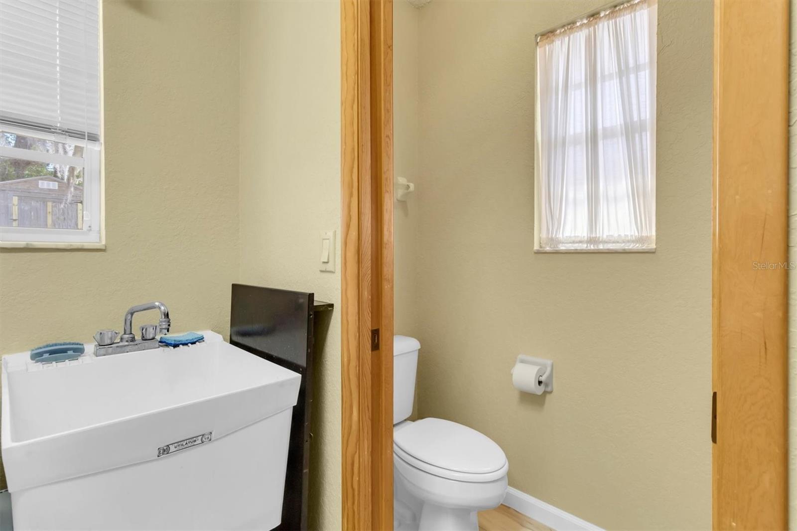 Image 22 of 34 For 5284 Hanford Avenue