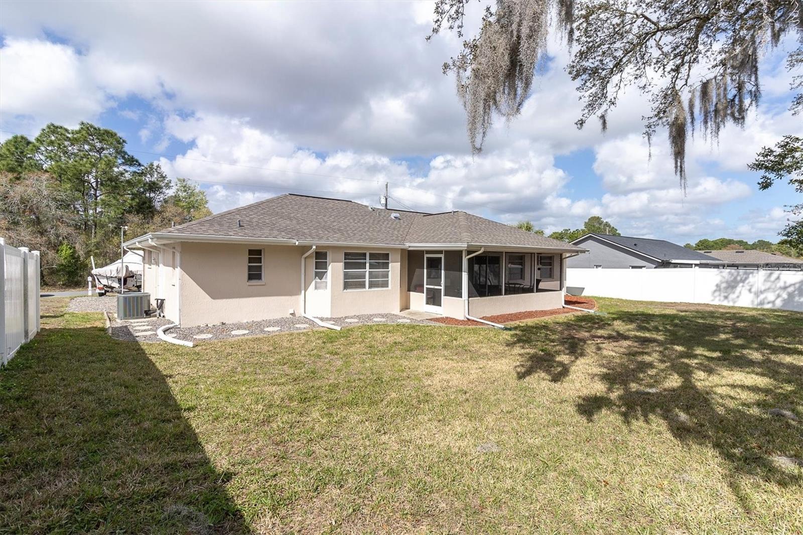 Image 28 of 34 For 5284 Hanford Avenue