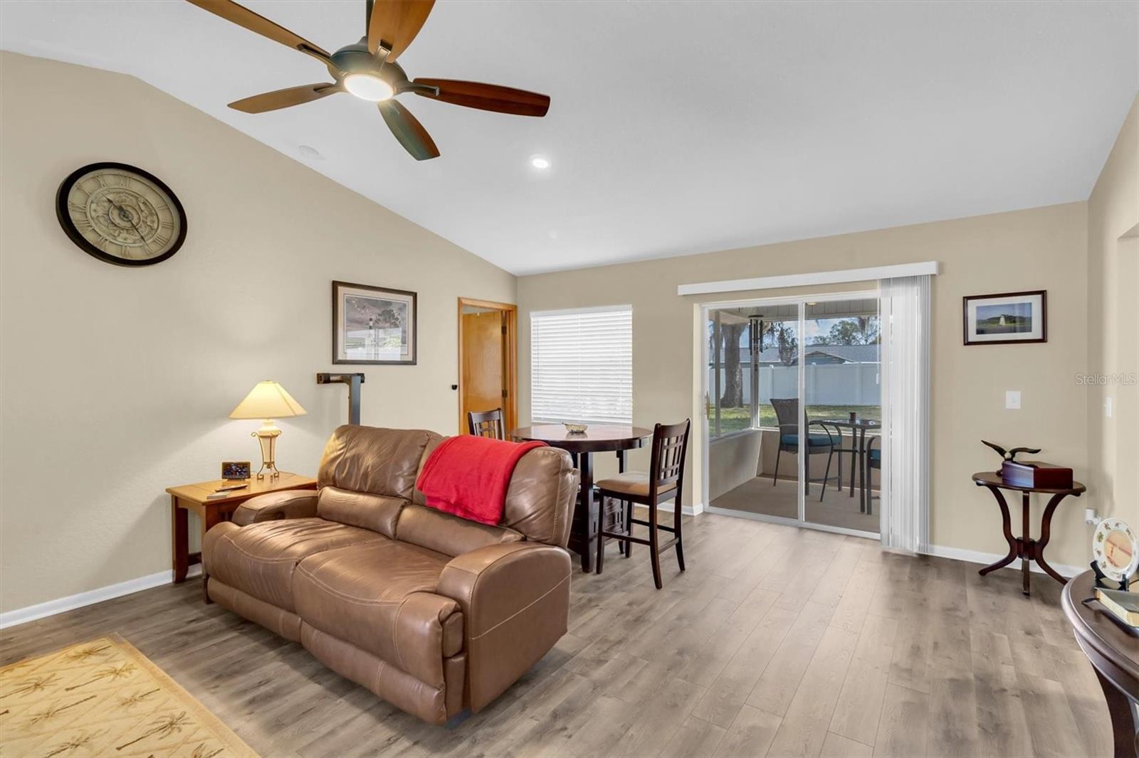 Image 6 of 34 For 5284 Hanford Avenue