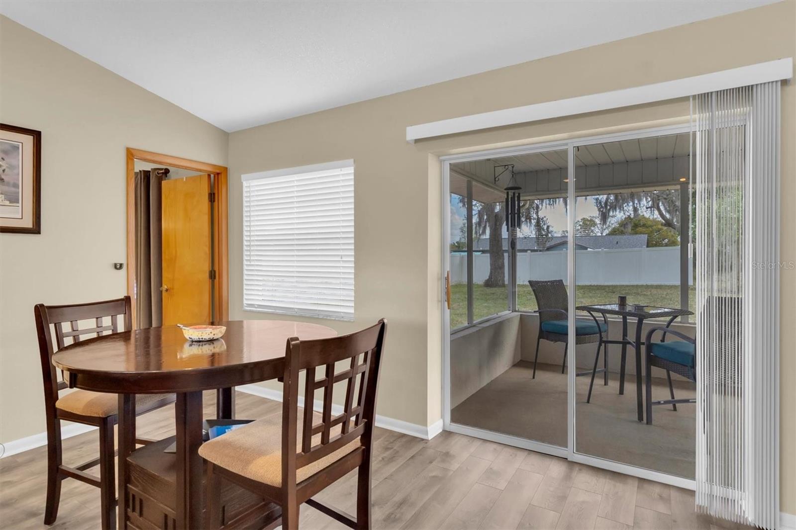 Image 7 of 34 For 5284 Hanford Avenue