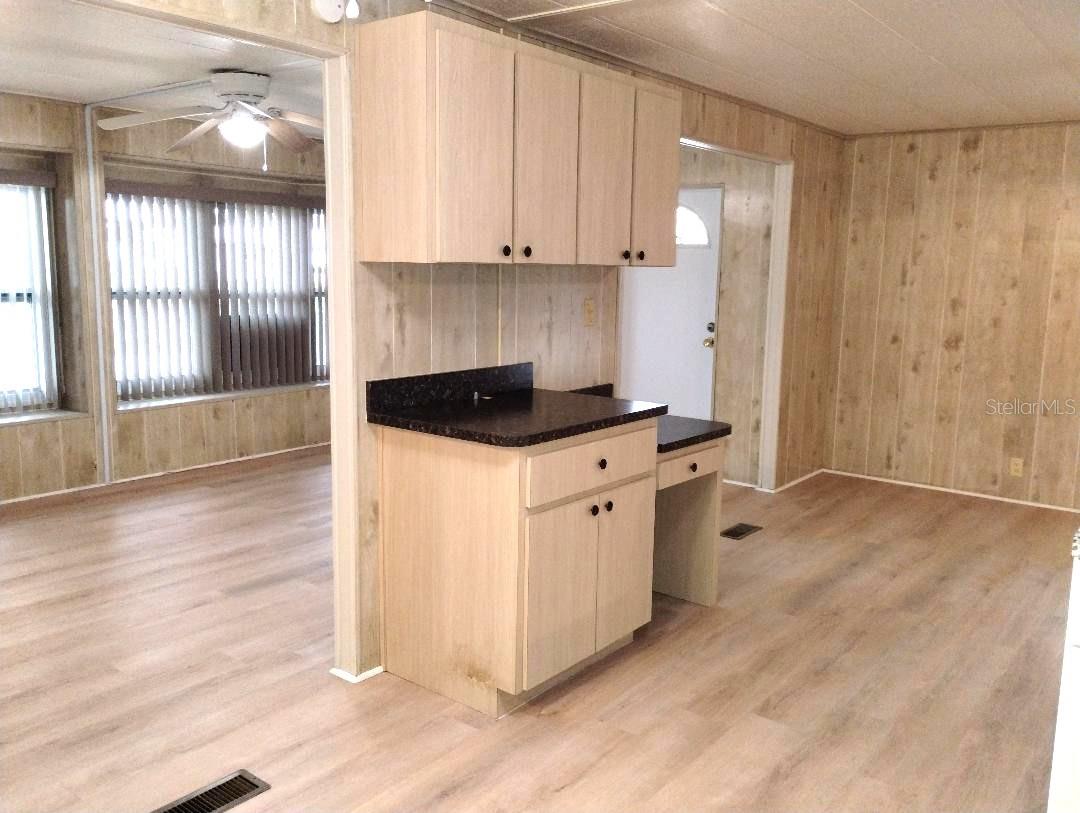 Image 4 of 16 For 9283 Denmarsh Drive