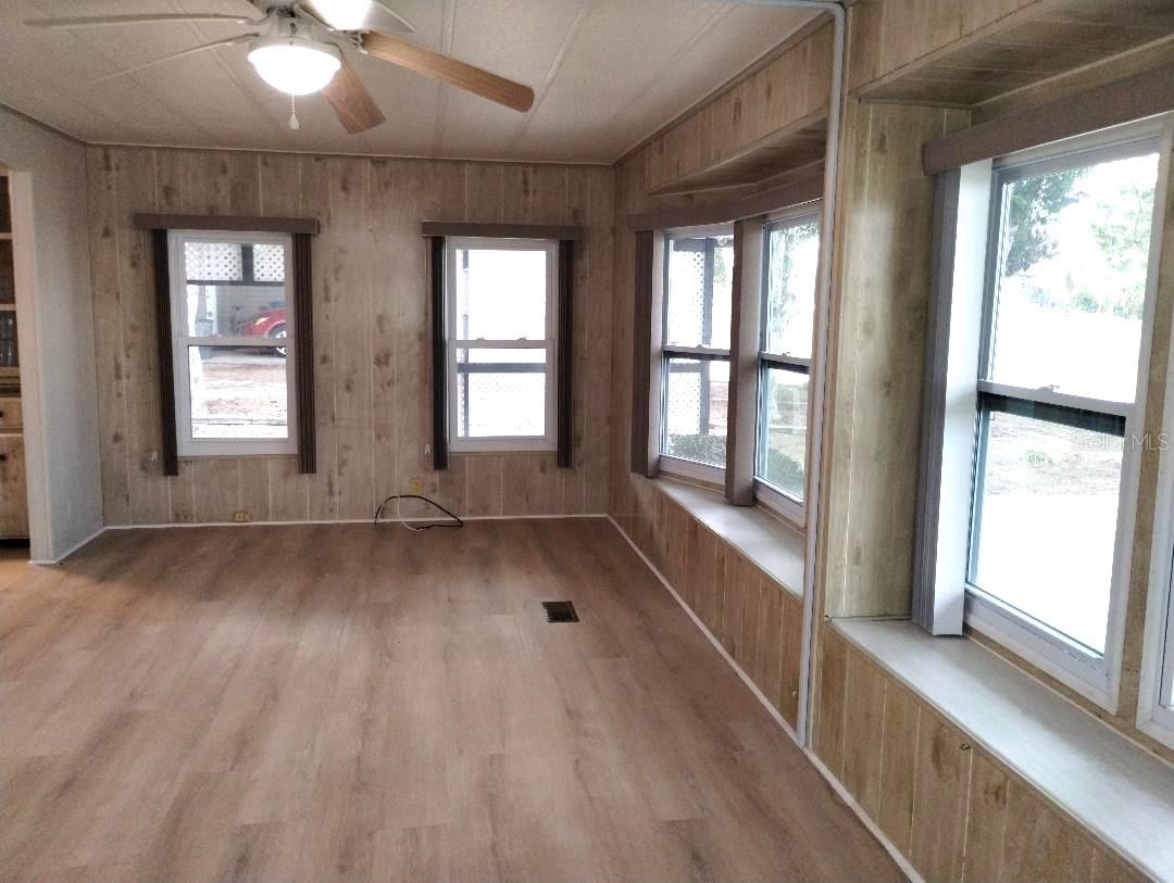 Image 5 of 16 For 9283 Denmarsh Drive