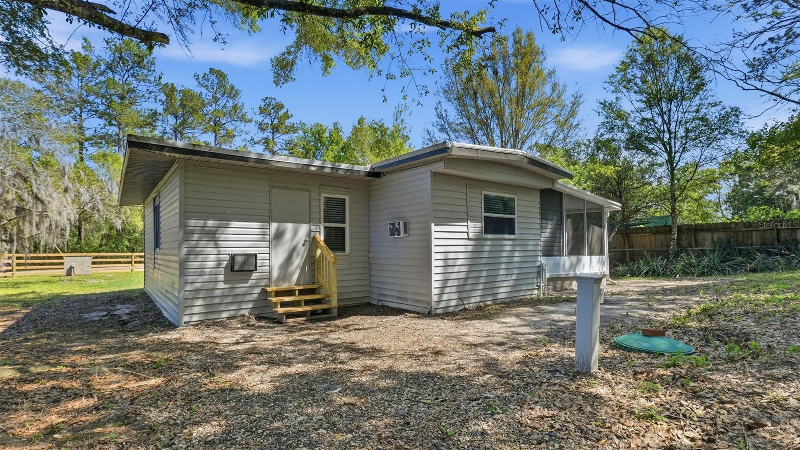 Image 29 of 47 For 18170 Spangler Avenue